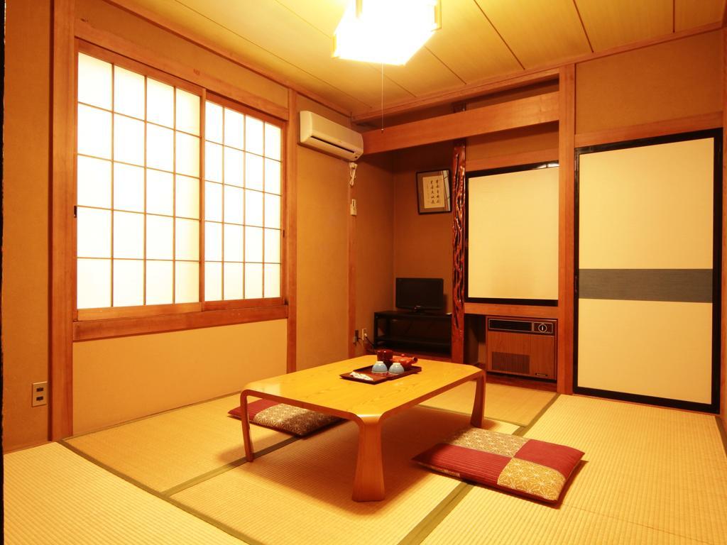 Honkan Gentaroya Hotel Nozawaonsen Habitación foto